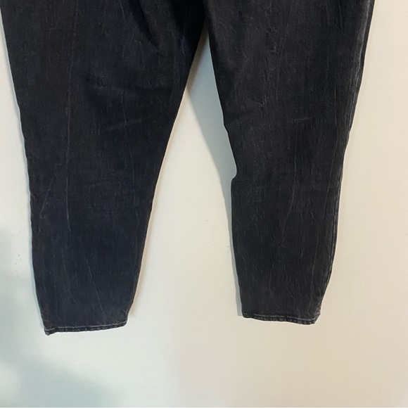 Abercrombie and Fitch Black High Rise Mom Jean size 4 - Picture 8 of 10